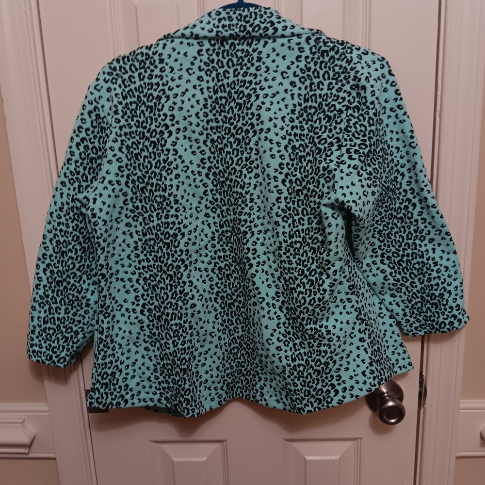 Andria Lieu Jacket & Top Set Cheetah - image 8